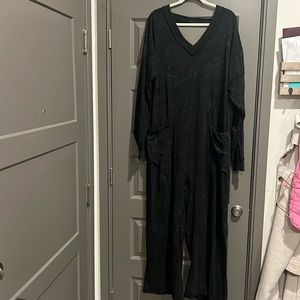 Never Worn Free People long sleeve hot shot onesie. Acid washed black. Size XL